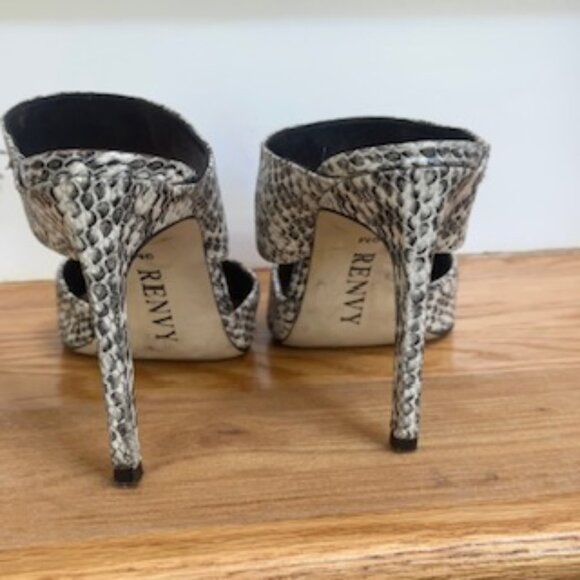 Renvy Snakeskin Leather Mule Size 9M - Picture 3 of 4
